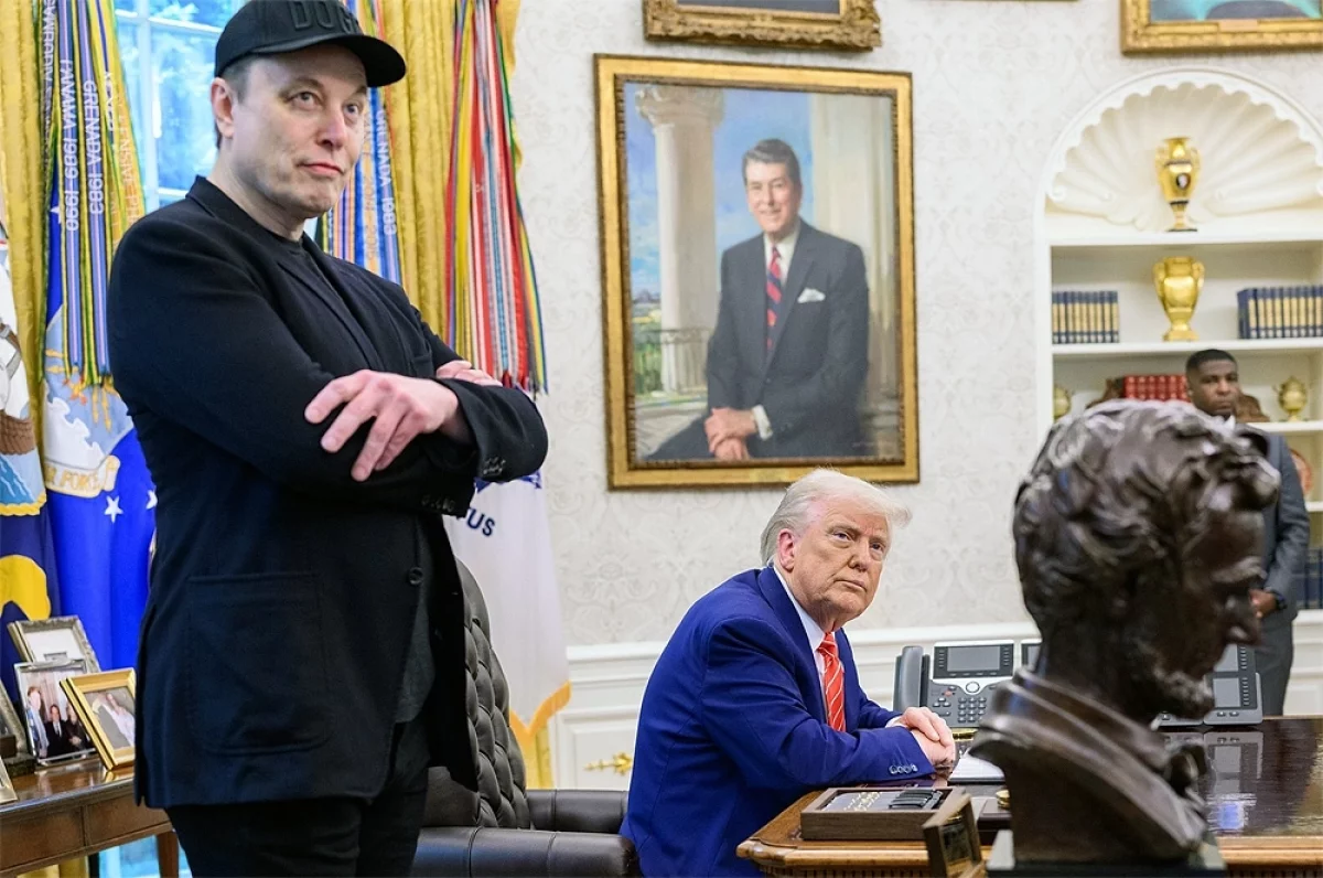 Read more about the article «Это безумно и разрушительно». Трамп хочет выслать Маска обратно в ЮАР?