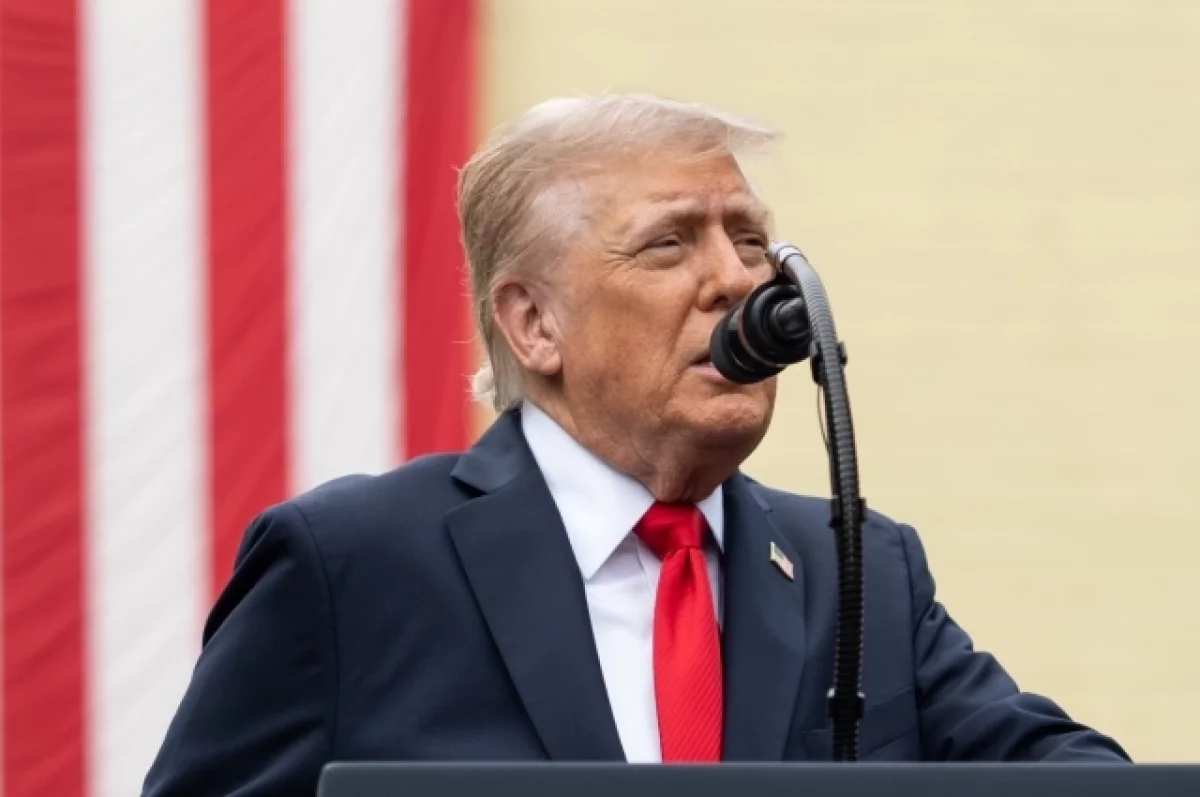 Read more about the article Трамп приостановил выплаты Колумбии, обвинив Петро в наркоторговле