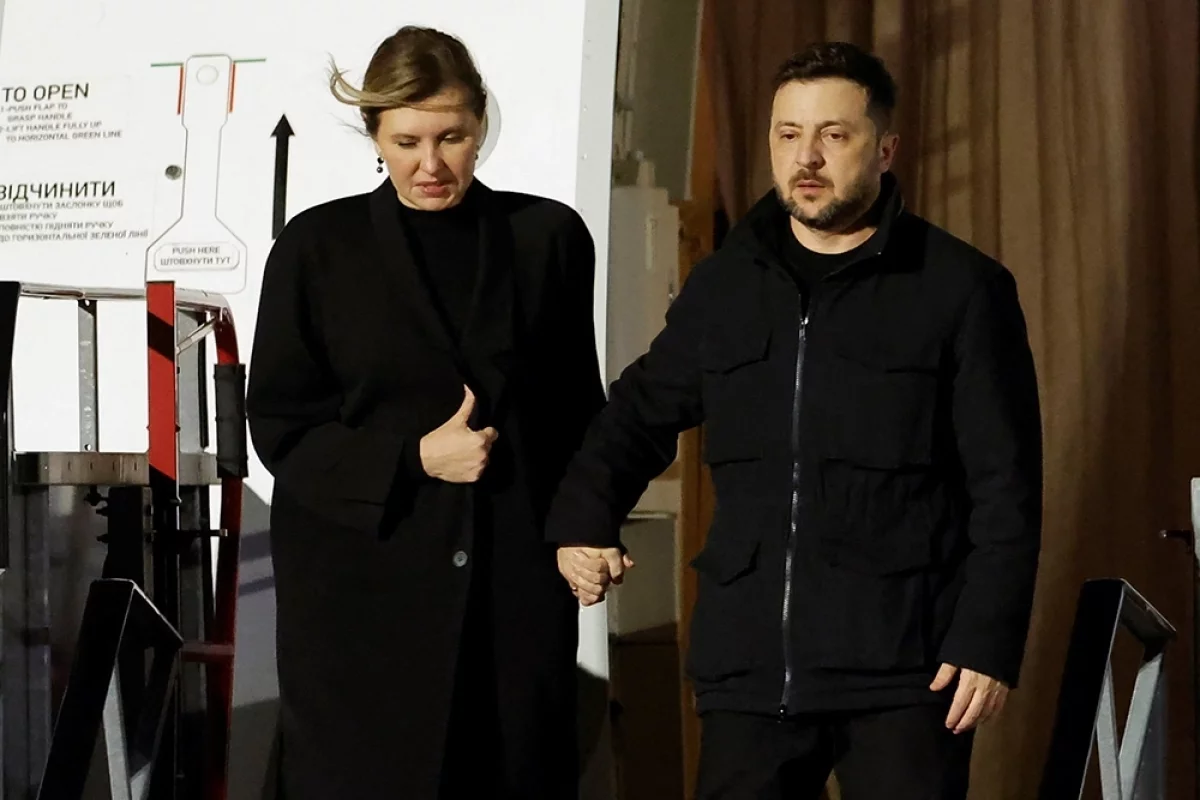 Read more about the article Дали неделю, будет тянуть. Дмитрук: Зеленский получил приказ уйти из власти