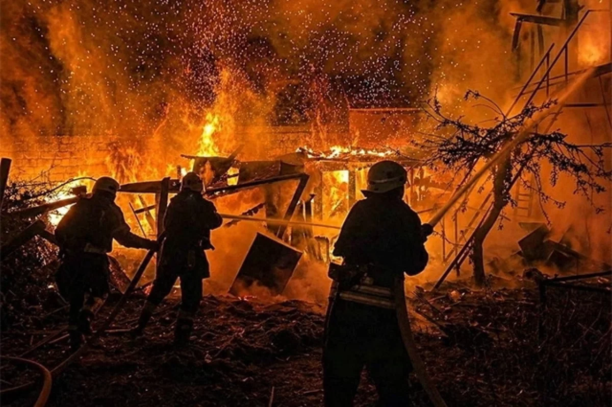 Read more about the article Смертельная доза возмездия. Одесса тонет в огне: горит «черный флот» Киева