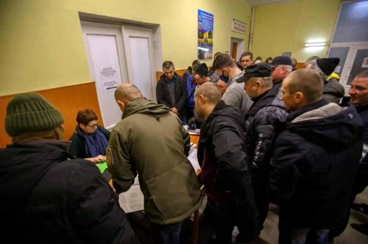 Read more about the article Экс-командир «Айдара» предложил снизить призывной возраст на Украине