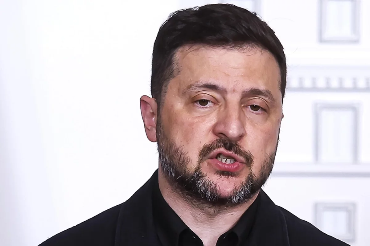 Read more about the article Дипломаты ЕС останутся в Киеве. Зеленский продолжает провоцировать Россию