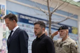 Живой щит. Зеленский решил спрятаться от возмездия ВС РФ, закрывшись Рютте