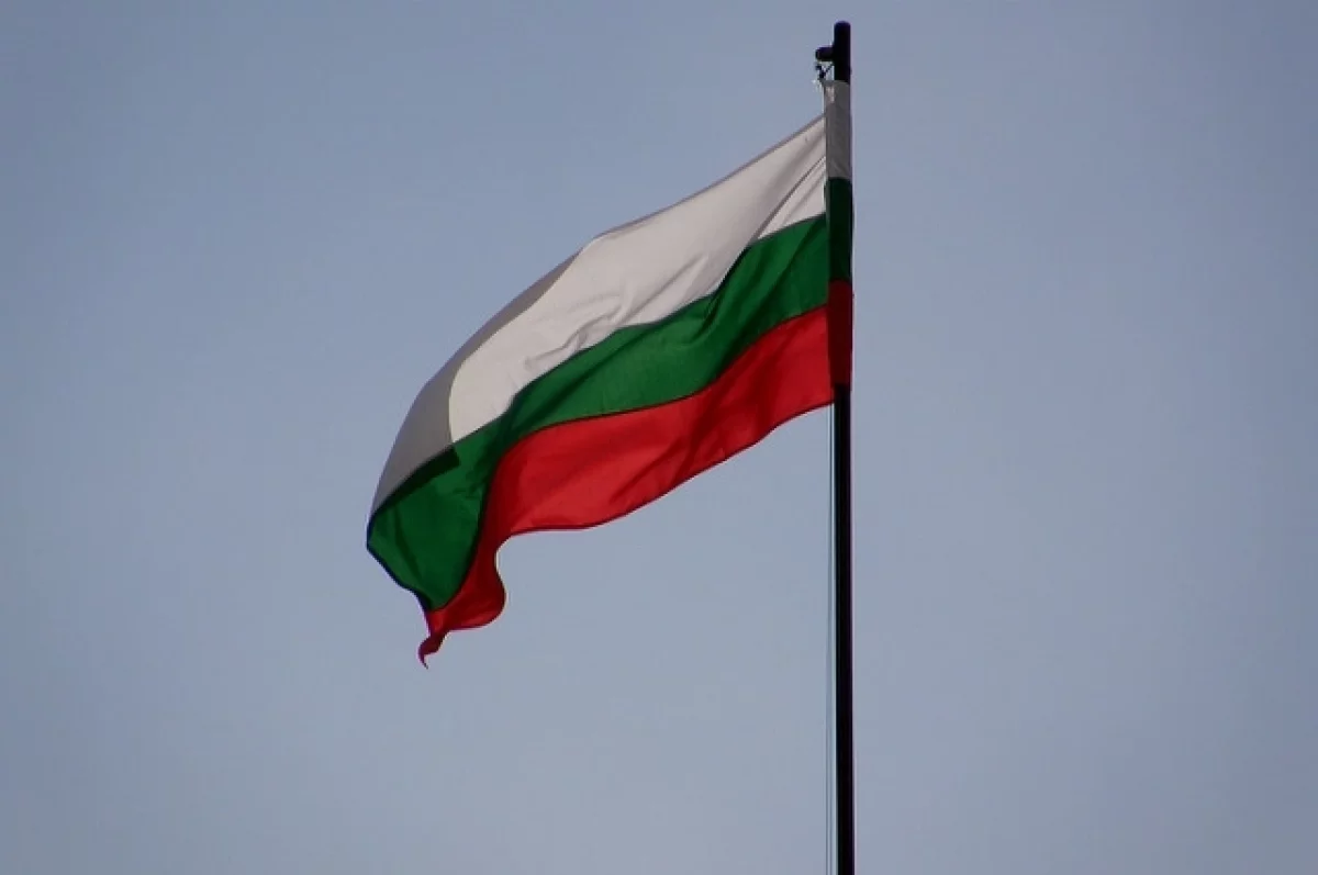 Read more about the article В Болгарии назвали диверсию возможной причиной пожара на складе боеприпасов