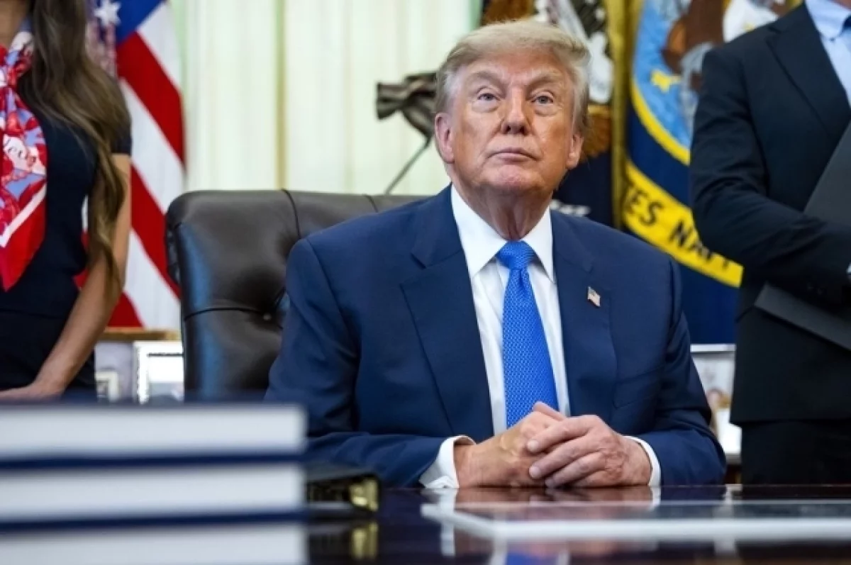 Read more about the article Трамп высказался о задержании подозреваемых у базы ВВС США в Британии